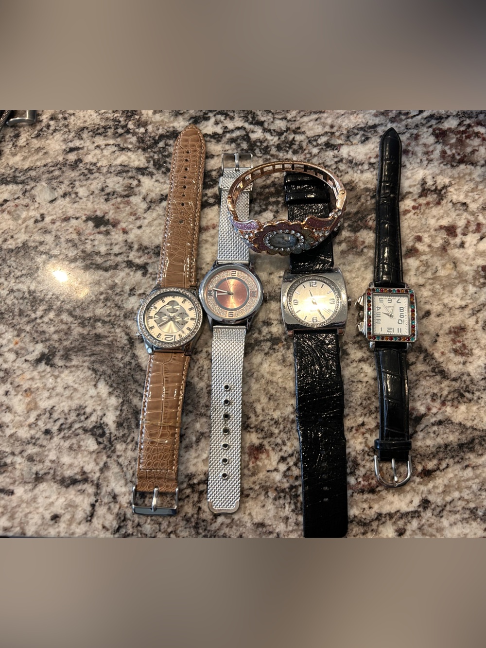 ❤️4 for $25❤️ Mixed Lot of Five Wrist Watches for‎ women